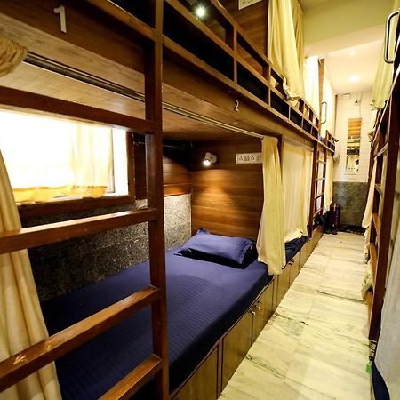 Maple Social Hubz-Hostel Mumbai Exterior foto